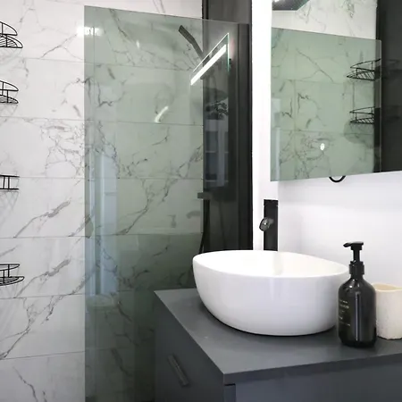 Seaside Heaven Panorama Views Prime Location *